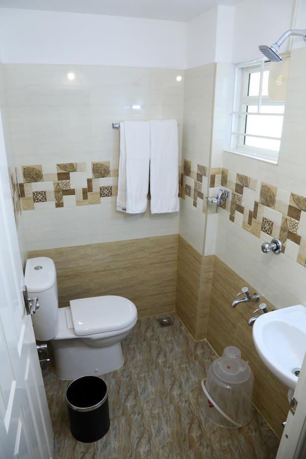 Hotel Swarna Residency Kochi 外观 照片