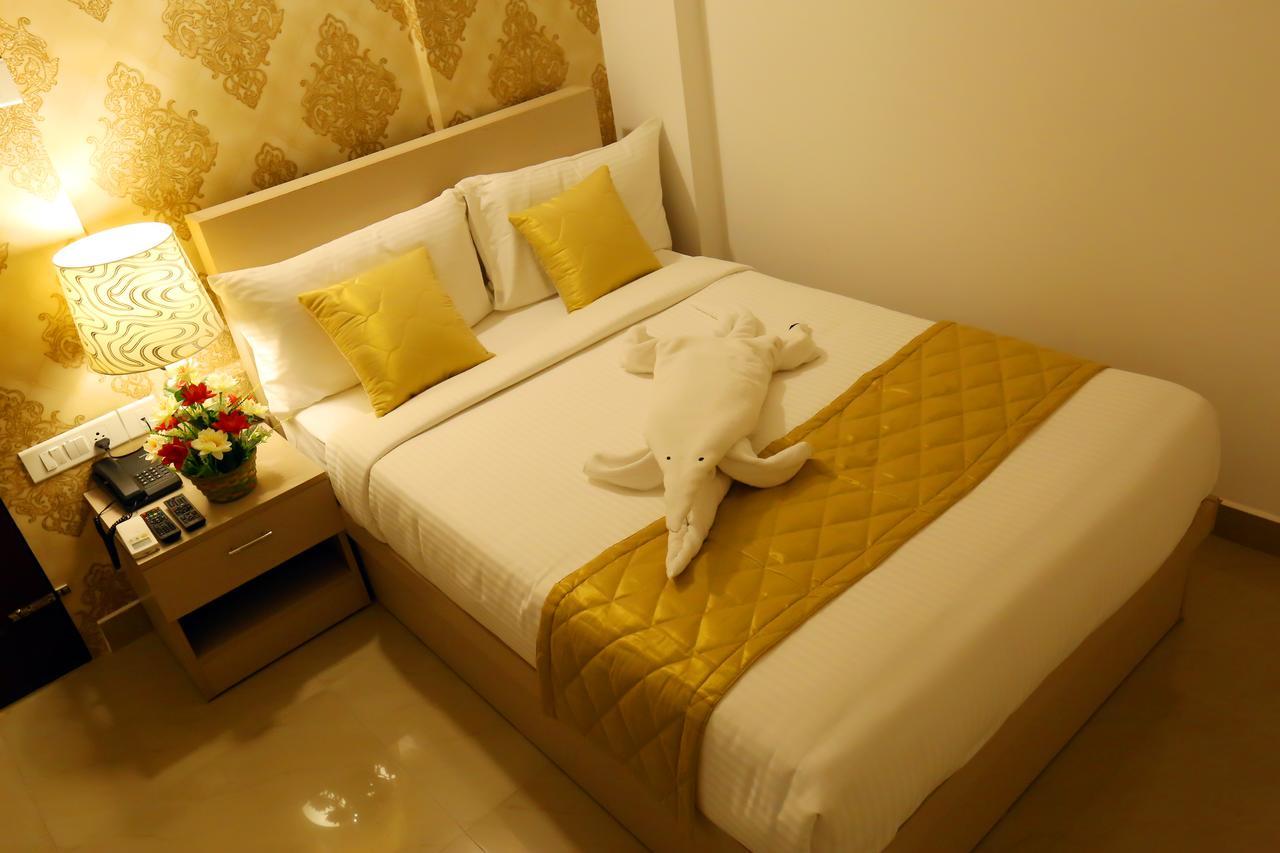 Hotel Swarna Residency Kochi 外观 照片