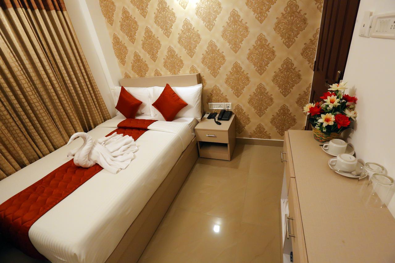 Hotel Swarna Residency Kochi 外观 照片